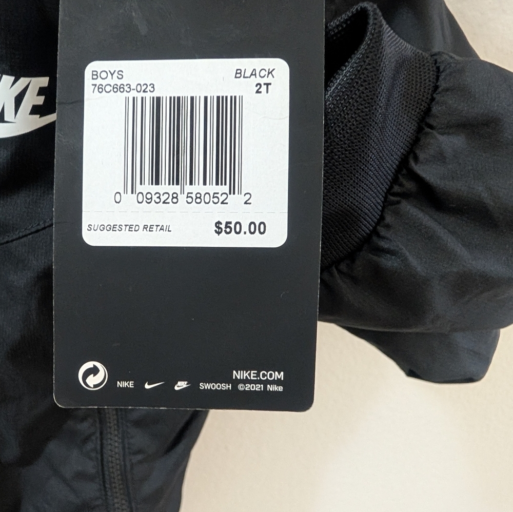 Nike Kids Black Windbreaker Jacket Hooded 2T Sportswear Active Layering - Picture 3 of 4